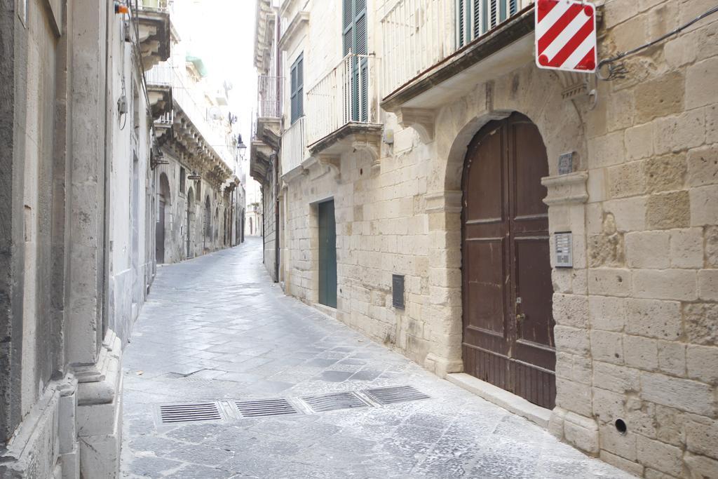 Ortigia Camere Con Vista Da Giulio B&B Syracuse Esterno foto
