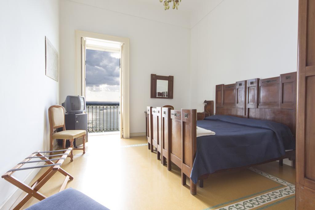 Ortigia Camere Con Vista Da Giulio B&B Syracuse Esterno foto