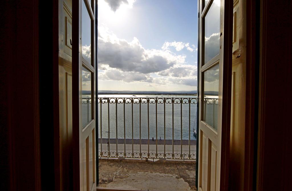 Ortigia Camere Con Vista Da Giulio B&B Syracuse Esterno foto