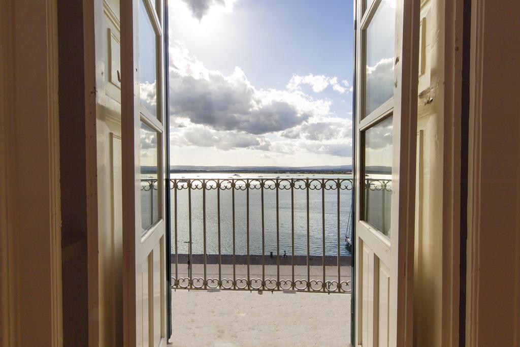 Ortigia Camere Con Vista Da Giulio B&B Syracuse Esterno foto