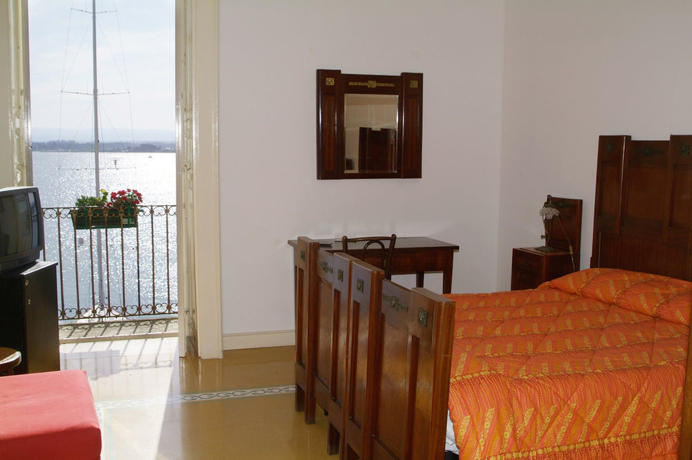 Ortigia Camere Con Vista Da Giulio B&B Syracuse Esterno foto